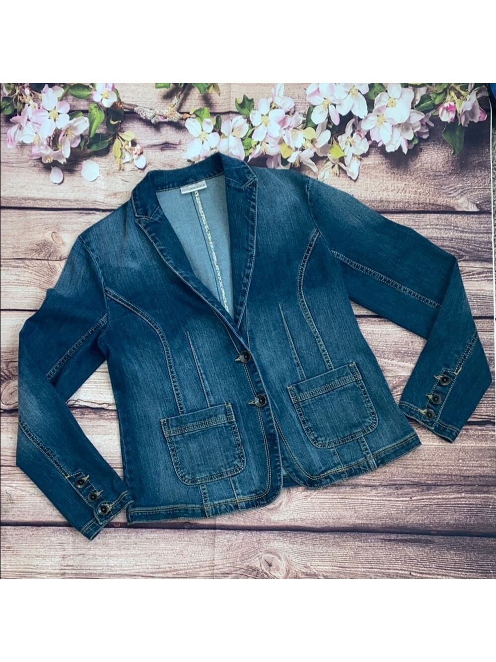 Chic Kenar Denim Blazer, Bronze Button Details